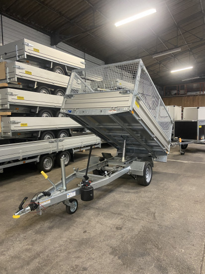 REMORQUE BENNE POMPE MANUELLE  HUK152715
