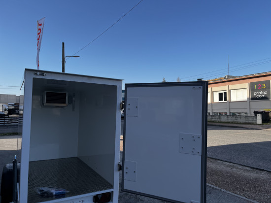 Remorque location Fourgon frigorifique 3M3